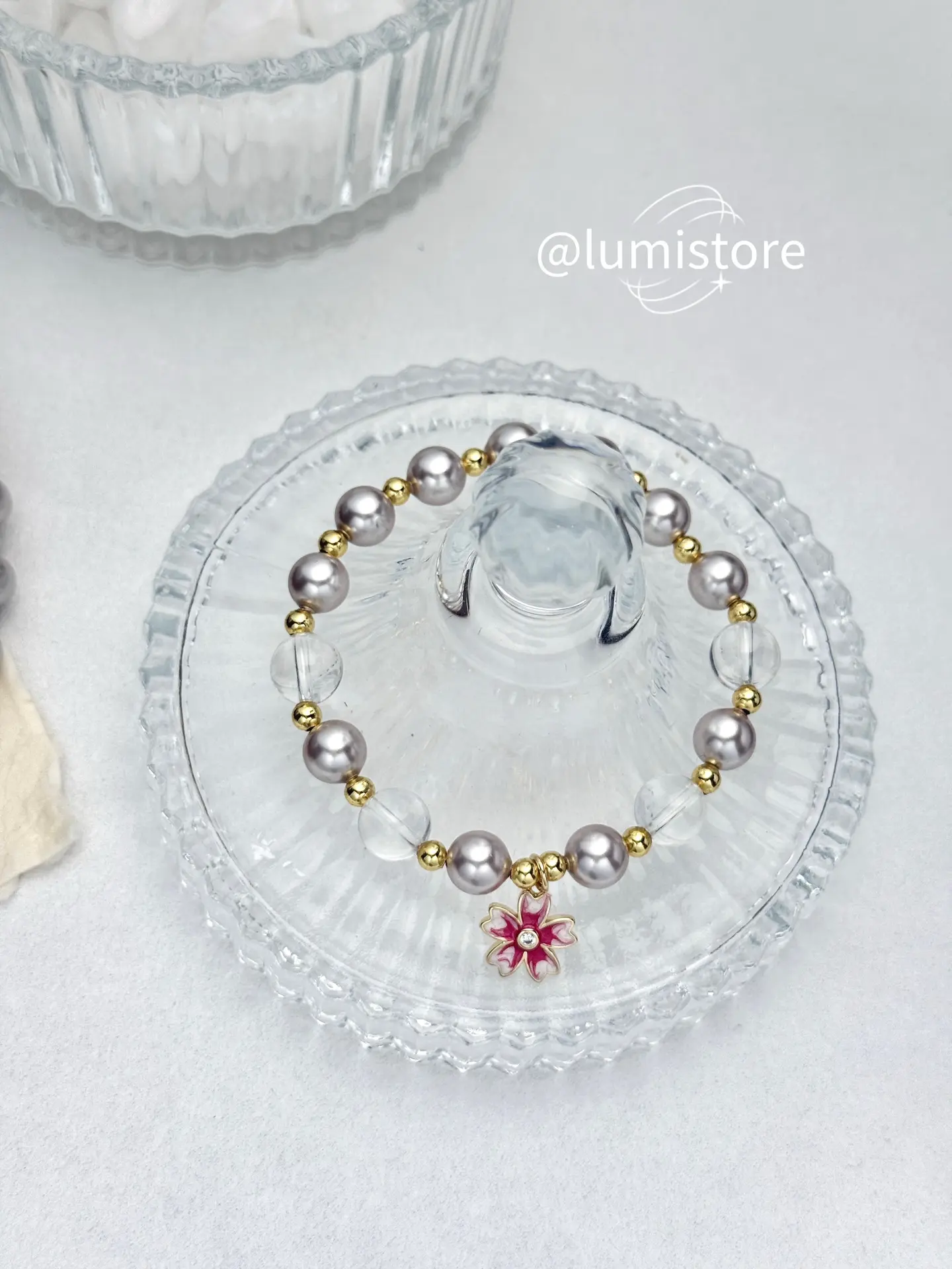 Pearl Quartz Portrait Collar II